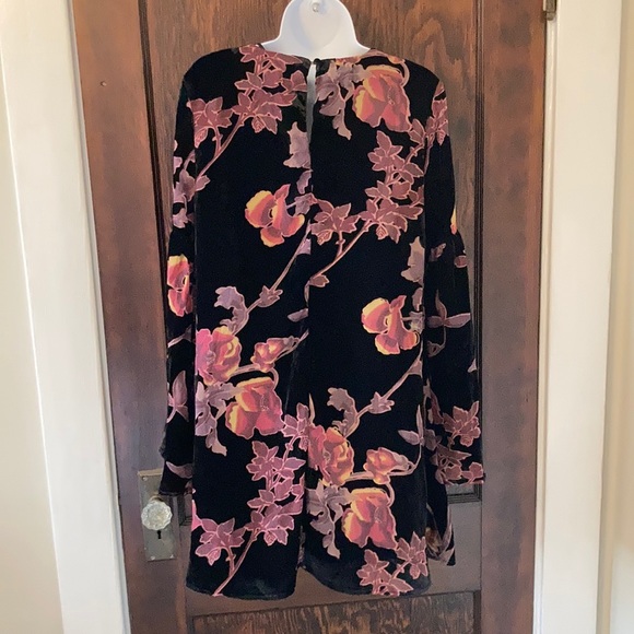 Velvet Floral Bell Sleeve Dress - Picture 2 of 4